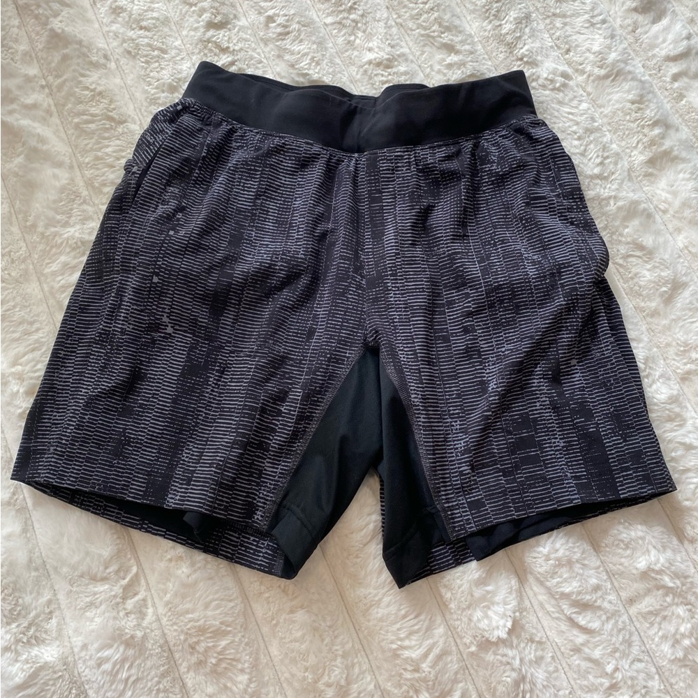 Lululemon shorts Medium - Picture 2 of 3